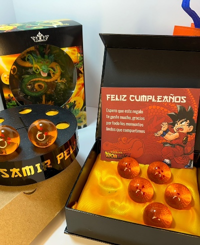 COLECCIÓN ESFERAS 4.5CM + EXHIBIDOR LED +SHENLONG 17cm 