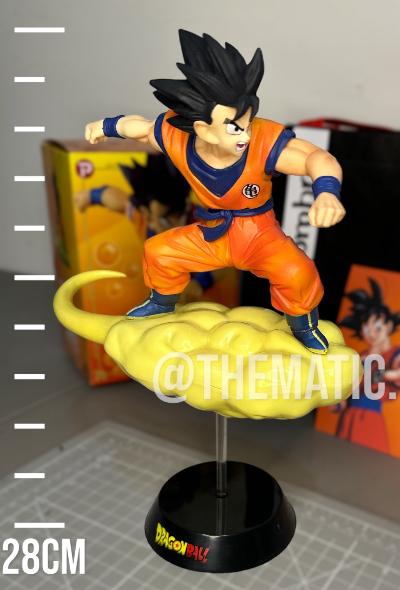 Figura goku en nube voladora